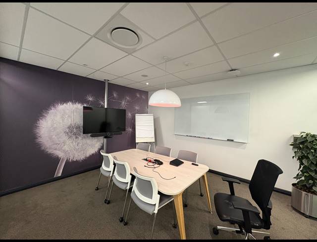 950M² OFFICE TO LET IN FORESHORE